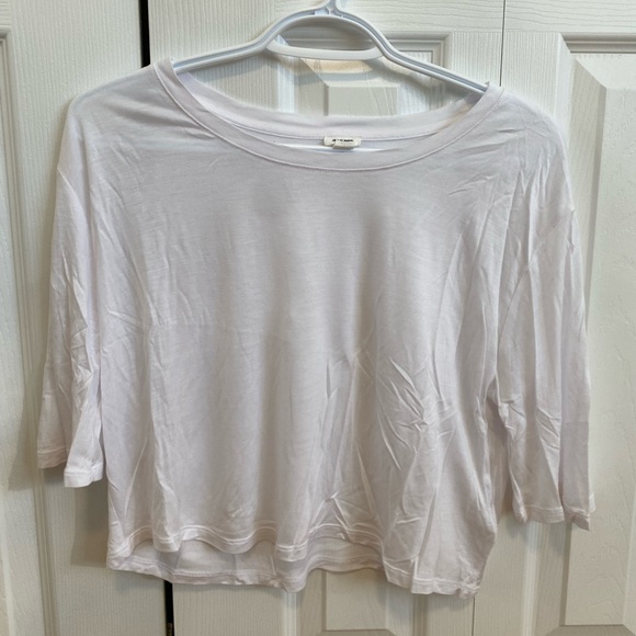 Garage cropped long sleeve 🤍 - Picture 1 of 2